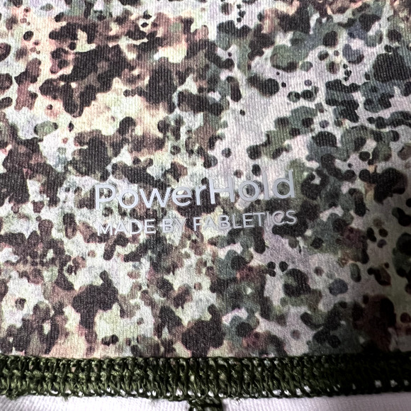 Fabletics Define PowerHold High Waisted 7/8 Womens Medium Earthen Color Camo - Picture 4 of 12